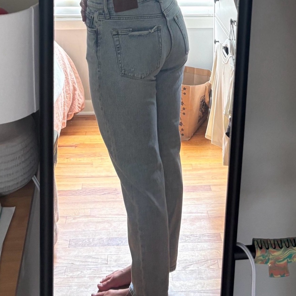 Women’s Lucky Brand straight leg light wash jeans